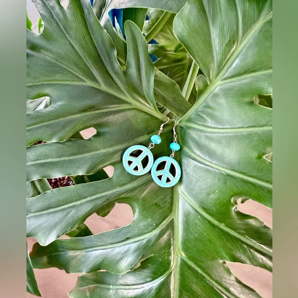 Peace & Serenity earrings - Picture 3 of 3